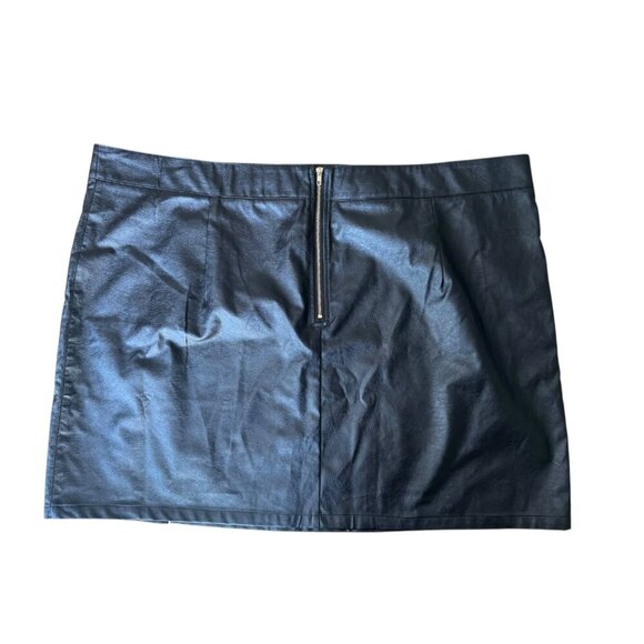 Princess Polly Faux Leather Mini Skirt Black | Size 20 High Waist Zip Detail - Picture 2 of 2
